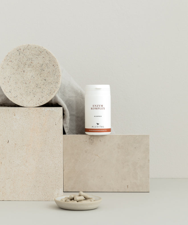 Allvital Enzym Komplex enthält die Verdauungsenzyme Amylase, Protease, Lactase, Lipase und Cellulase sowie sekundäre Pflanzenstoffe und Bitterstoffe. Allvital Enzym Komplex enthält die Verdauungsenzyme Amylase, Protease, Lactase, Lipase und Cellulase sowie sekundäre Pflanzenstoffe und Bitterstoffe.