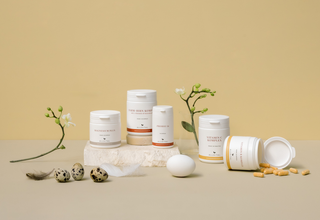 Hochwertige Vitamine & kraftvolle Kräuter Hochwertige Vitamine & kraftvolle Kräuter