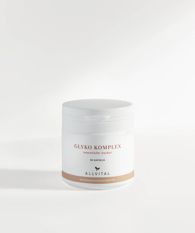 Allvital Glyko Komplex enthält alle essentiellen Einfachzucker aus natürlichen Quellen wie Aloe Vera, Manna, Tragant- und Angelikawurzel.  Allvital Glyko Komplex enthält alle essentiellen Einfachzucker aus natürlichen Quellen wie Aloe Vera, Manna, Tragant- und Angelikawurzel.