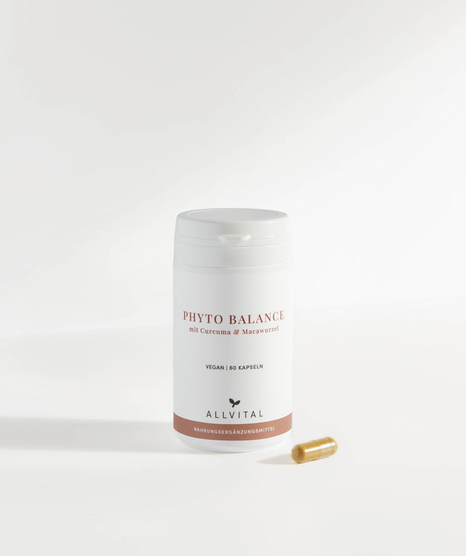 Allvital Phyto Balance mit Kurkuma und Macawurzel. Curcumin hat antioxidative und immunstärkenden Eigenschaften. Maca wirkt hormonausgleichend. Allvital Phyto Balance mit Kurkuma und Macawurzel. Curcumin hat antioxidative und immunstärkenden Eigenschaften. Maca wirkt hormonausgleichend.