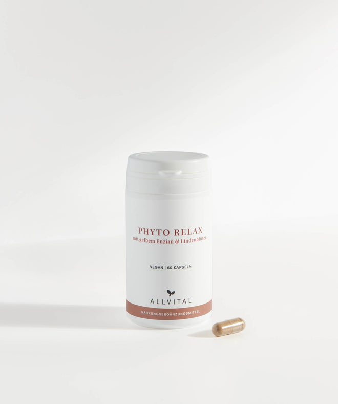 Allvital Phyto Relax ist ein veganes Kräuterpräparat mit gelbem Enzian, Lindenblüten und Passionsblume zur Unterstützung der Verdauung und Entspannung. Allvital Phyto Relax ist ein veganes Kräuterpräparat mit gelbem Enzian, Lindenblüten und Passionsblume zur Unterstützung der Verdauung und Entspannung.